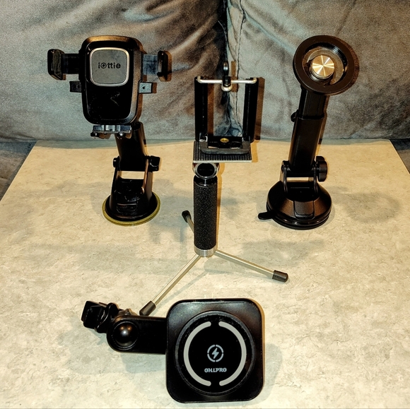 CELLPHONE ACCESSORIES BUNDLE CAR PHONE HOLDERS, TRI-POD, ARM BAND & OHL CHARGER - Picture 6 of 16